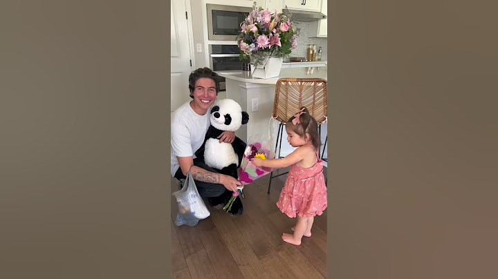 DAD SURPRISES DAUGHTER!! *cutest video ever* #shorts