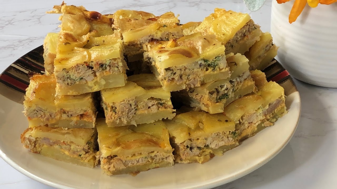 طاجين البطاطا الليبي بلحم الدجاج يعتبر من الوصفات الليبية الرائعه التي تقدم في شهر رمضان👌🏻