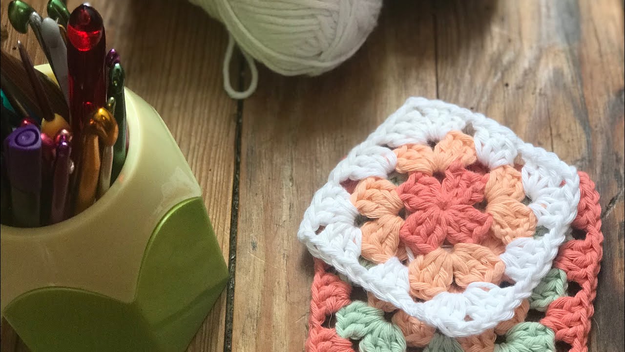 Carré basic au crochet ou Granny square/changement de couleur YouTube