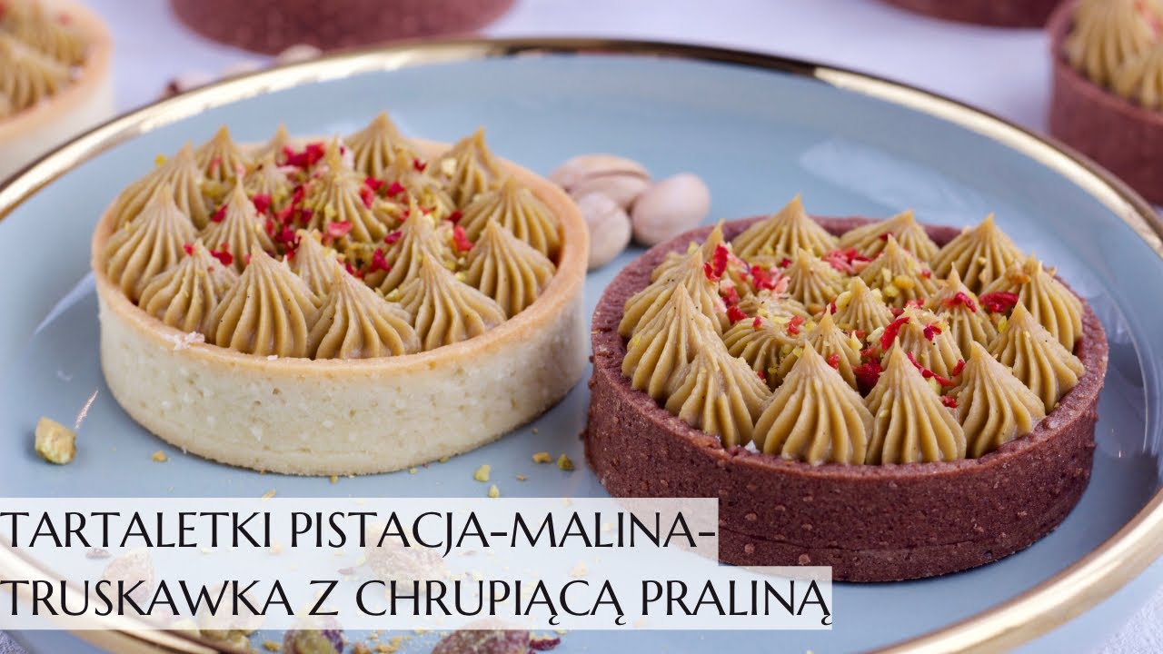 Tartaletki z praliną z białej czekolady, konfiturą truskawkowo-malinową i kremem pistacjowym