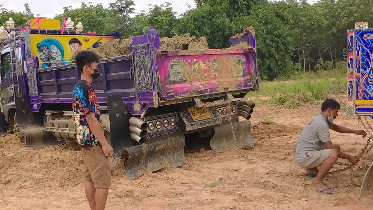 สุดจัดงานนี้เจ้าม้าขาวเป็นพระเอกลากทุกคันที่จม