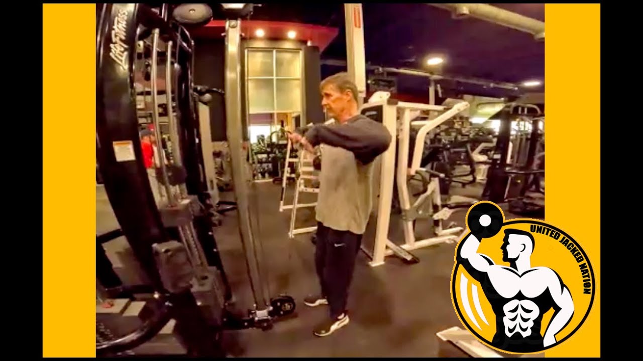 AL SHOWS US HOW TO GET HUGE SHOULDERS DOING UPRIGHT CABLE ROW WORKING ...