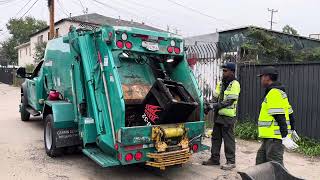 L.A. Sanitation’s Finest: Small Rear Load Garbage Truck on Illegal Dumps (Pt.1)