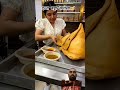 इतना बड़ा समोसा कभी देखा है #shortvideo#bigsamosa#big fruit
