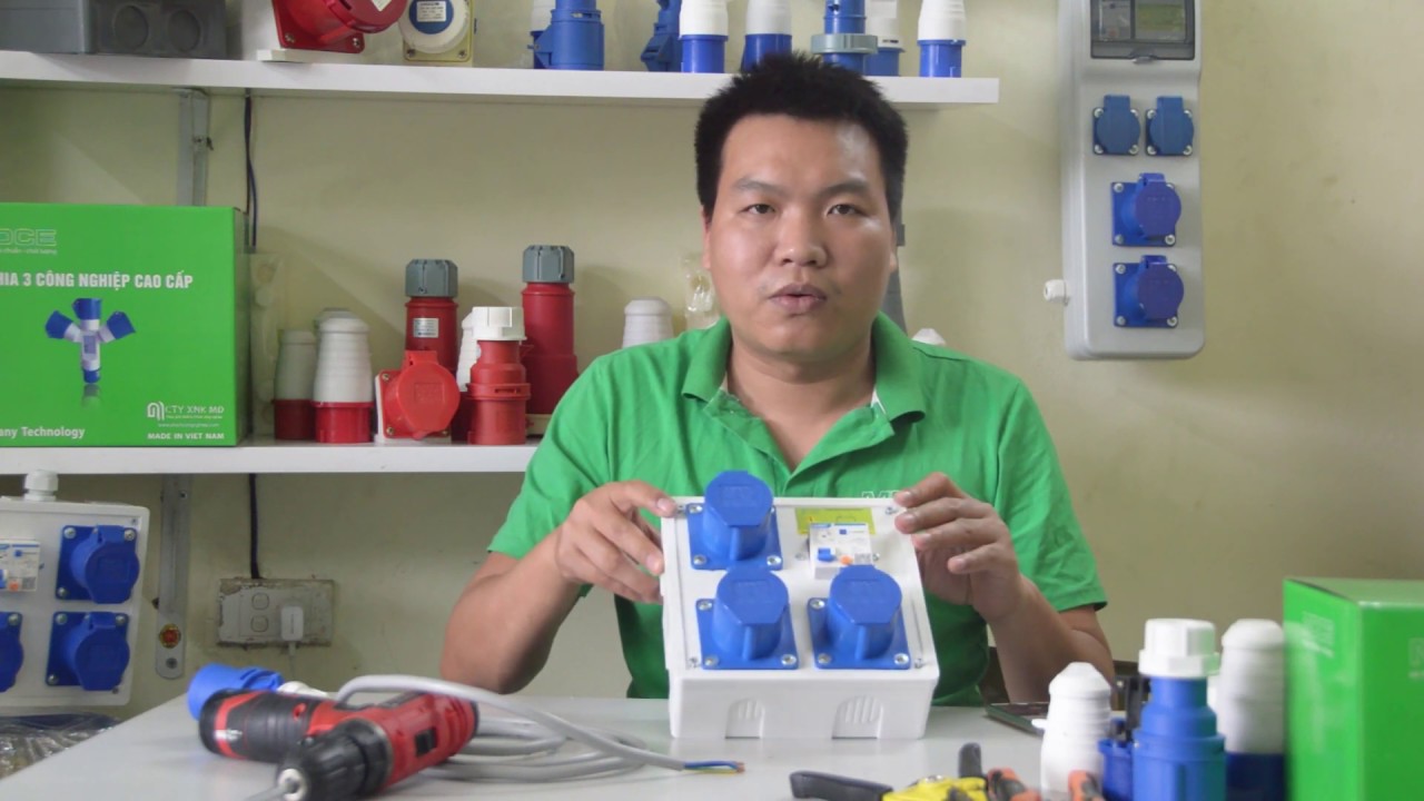 Hộp nguồn thi công đa năng 4 cổng ra - youtube