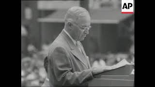 Universal Newsreel