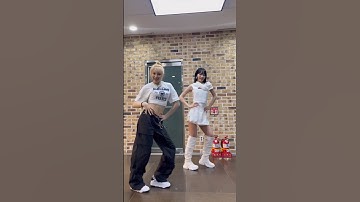 #KnockChallenge With #LE_SSERAFIM #르세라핌 #김채원 #KIMCHAEWON 😘#이채연 #LEECHAEYEON #KNOCK