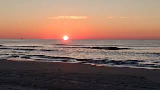 Sunrise at Atlantic City Beach 🌅 Atlantic City Boardwalk, NJ