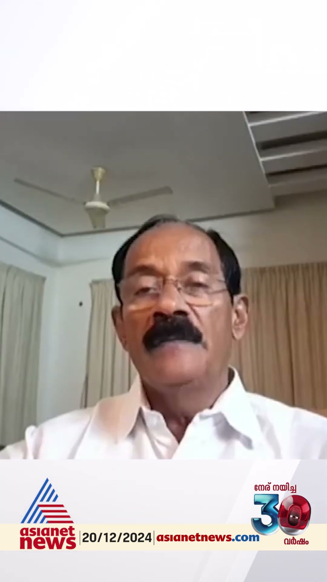 'ജനത്തിന് റോഡിലെ കുഴിമൂടാൻ അവകാശമില്ലാത്തിടത്താണ് കുഴികുത്തി, സ്റ്റേജ് കെട്ടി മീറ്റിംഗ് നടത്തുന്നത്'
