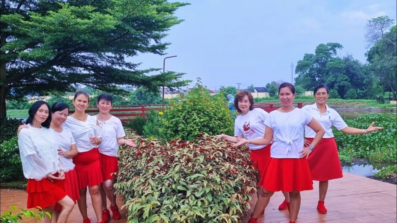 Rockin Around The Christmas Tree 2022 ; Choreographer Adelaine Ade