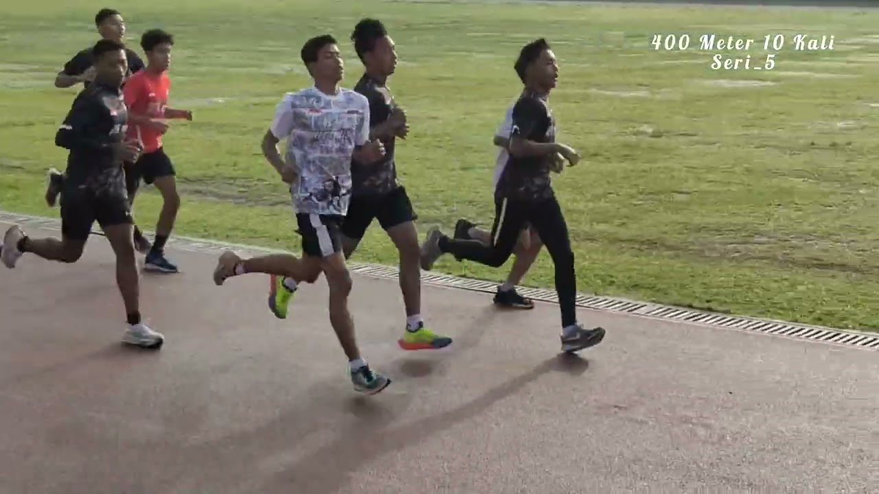 Interval 400 Meter Meningkatkan Kecepatan Lari 12 Menit!!!
