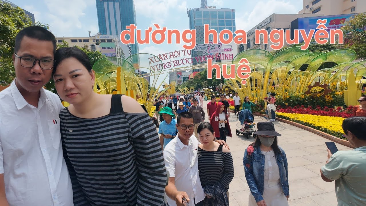 ĐƯỜNG HOA NGUYỄN HUỆ MÙNG 5 TẾT 