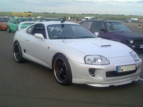 Automatic Single Turbo Supra on a Drag Strip