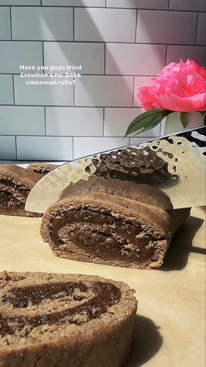 erewhon-s-raw-cinnamon-rolls-cake-cakeshorts-cakes-cakerecipe
