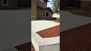 Paver Patio Concrete #landscapedesigner #landscape #backyardvibes #pavers_install #concretework
