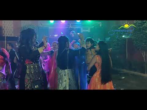 दिल्ली-के-डीजे-में-पहाड़ी-गाने-पर-डांस