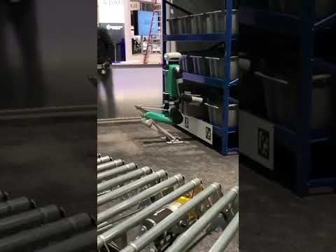 Working Robts In Warehouse #robot #robotics #robots #technology #ai