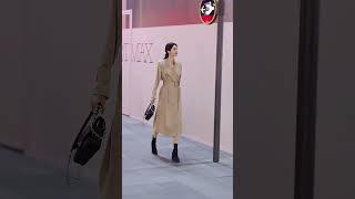 オフィスでのレディースファッション | Vina fashion - 女性のファッションスタイル