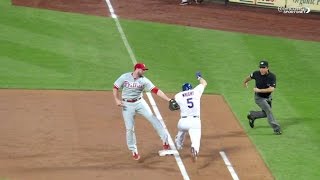 PHI@NYM: Wright out at first base after review in 2nd