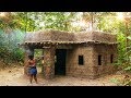 Clever Bushman Building King Mansion Modern Architecture Out Of Mud and Straw, Grass Clever Bushman Building King Mansion Modern Architecture Out Of Mud and Straw, Grass