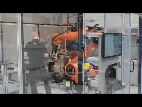 Receiving robot for our new maching centre