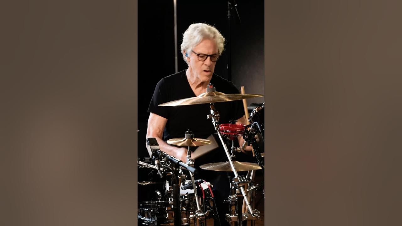 Stewart Copeland performs “Message In A Bottle” by The Police. 🆘 #drumeo Stewart Copeland performs “Message In A Bottle” by The Police. 🆘 #drumeo