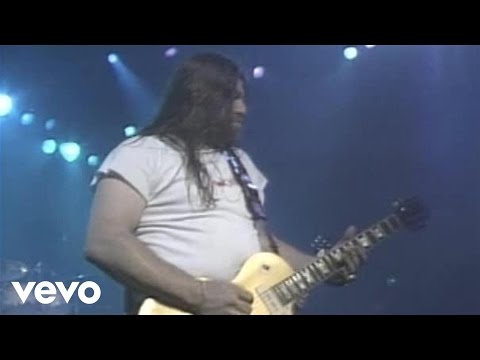 Molly Hatchet - Flirtin&#039; With Disaster (Live)