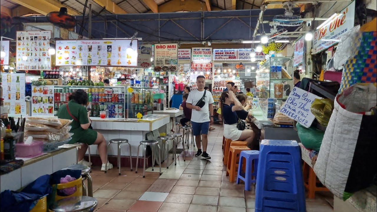 Street Food, Saigon, Vietnam - YouTube