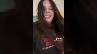 Lana Del Rey vibing to A&W on tik tok Resimi