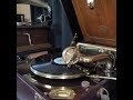 藤島 桓夫 ♪戀は嘘でなかった♪ 1953年 78rpm record. RCA Victor Model No 2 ー 65 phonograph