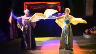 Trn V Oku - Tradiční Čínský Tanec S Vějíři