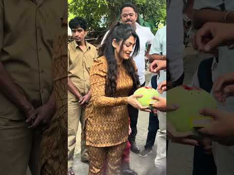ಭೈರದೇವಿ ಆಟೋ ಪ್ರಮೋಷನ್ ಹಾಗೂ ಟ್ಯಾಬ್ಲೊಗೆ ಚಾಲನೆ ನೀಡಿದ ನಟಿ ರಾಧಿಕಾ ಕುಮಾರಸ್ವಾಮಿ| SStv ಭೈರದೇವಿ ಆಟೋ ಪ್ರಮೋಷನ್ ಹಾಗೂ ಟ್ಯಾಬ್ಲೊಗೆ ಚಾಲನೆ ನೀಡಿದ ನಟಿ ರಾಧಿಕಾ ಕುಮಾರಸ್ವಾಮಿ| SStv