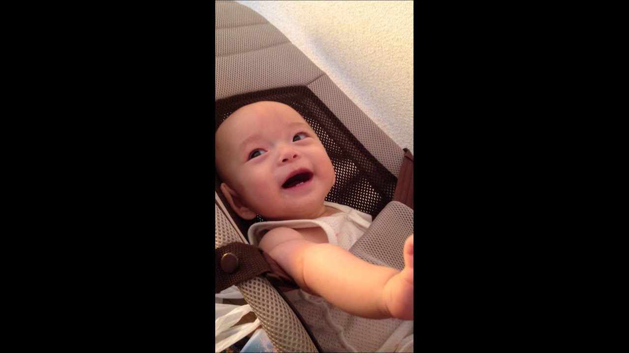生後５ヶ月 赤ちゃんの爆笑 ひき笑い Youtube
