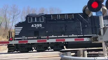NS on the Bnsf Transcon, NS Switcher Working