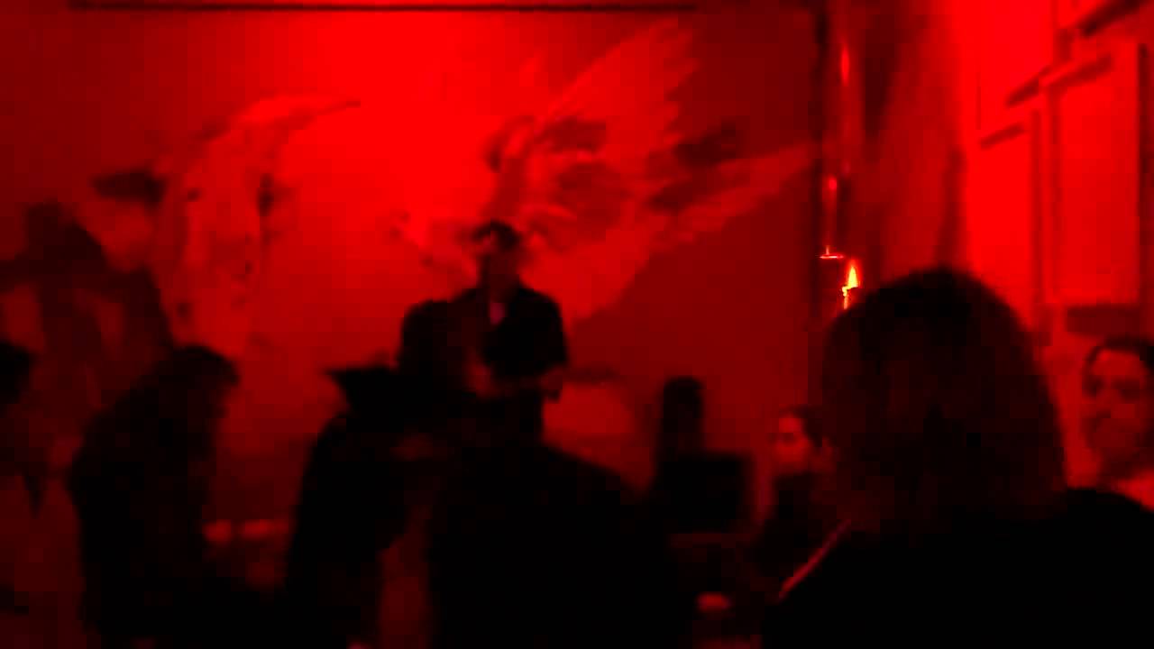Watch Ventis Room - Live forever (Oasis Cover; Live in Nürnberg at Streetartcafe 2014) on YouTube Watch Ventis Room - Live forever (Oasis Cover; Live in Nürnberg at Streetartcafe 2014) on YouTube