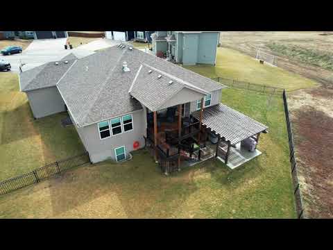 27800 Lake Point Cir, Lee's Summit, MO home video tour