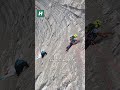 Dans les Alpes, le sauvetage exceptionnel d’un parapentiste bloqué contre une falaise