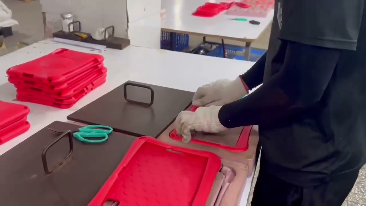 Dongguan Hongda Manufacturing Technology Co.,Ltd---A professional EVA tablet cases producer!