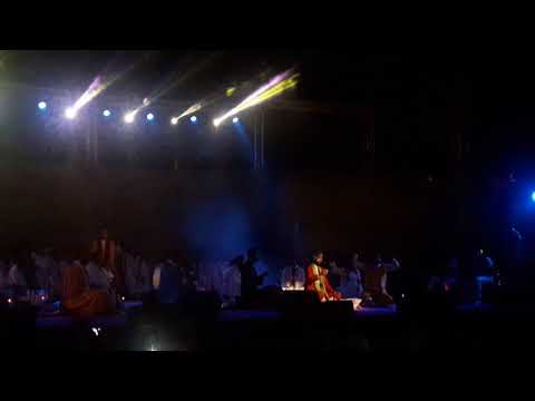 بالله يا كل من دار بيا زيدوا الصلاة على خير البرية