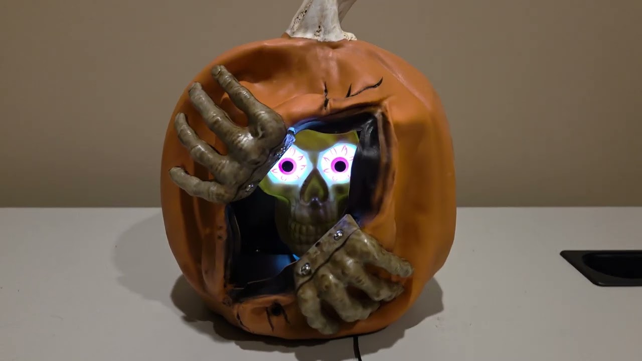 Gemmy New for 2025 Canadian Exclusive Animated Skull Pumpkin 