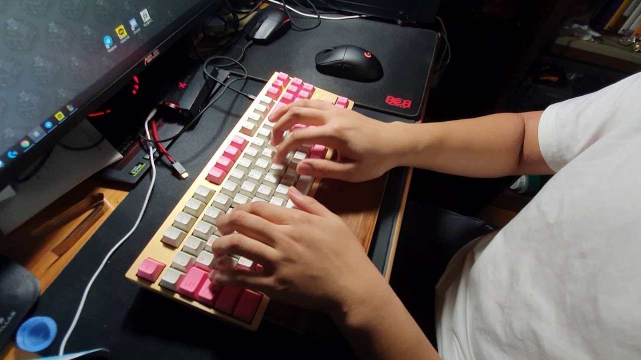 whale-kustom-keyboard-youtube