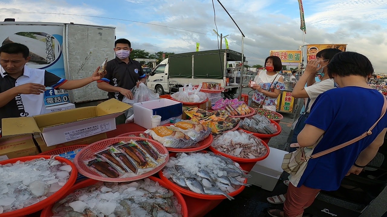 1一開場不到10分鐘台中大姐的大保麗龍已經滿了大姐買很兇喔嘉義趙又廷海鮮拍賣110年星期六斗南夜市0508 1 Youtube