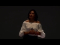 Poniéndole el pecho al cáncer | Lina Hinestroza | TEDxLasAguas