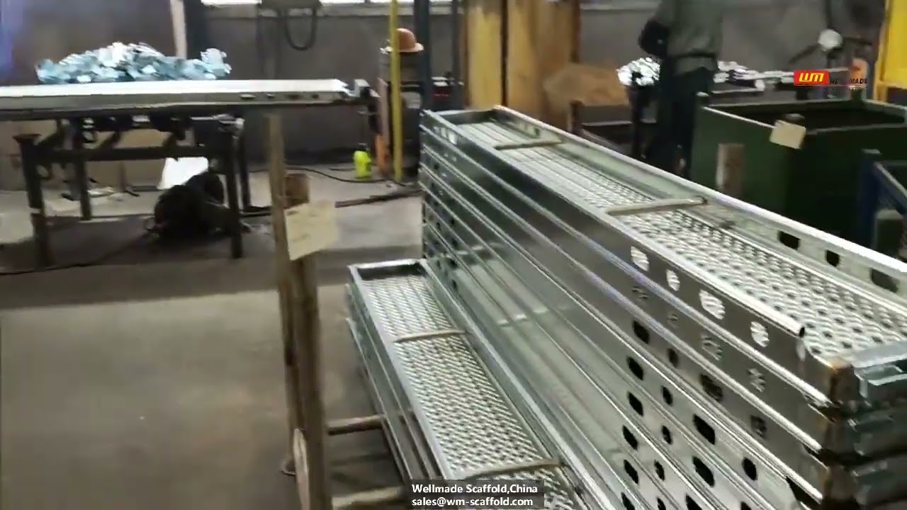 320mm Steel Deck - U Steel Plank with U hooks in Manufacturing