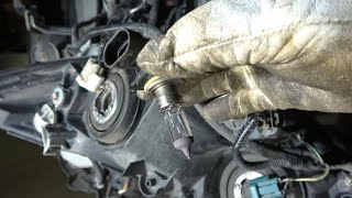 How to replace Bulbs Low and High beam Honda Civic 2005 - 2012