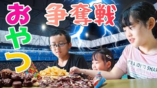 暑すぎる夏休みおやつ争奪戦！もう中学生の姉と兄に譲り合いは芽生えた？