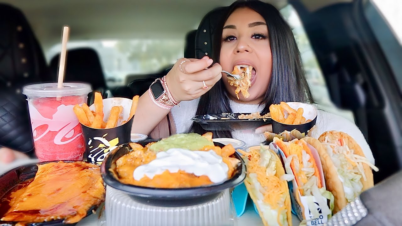 EATING TACO BELL NEW 7 LAYER NACHO FRIES, ENCHIRITO, CHERRY BLISS FREEZE, CHALUPA MUKBANG!!