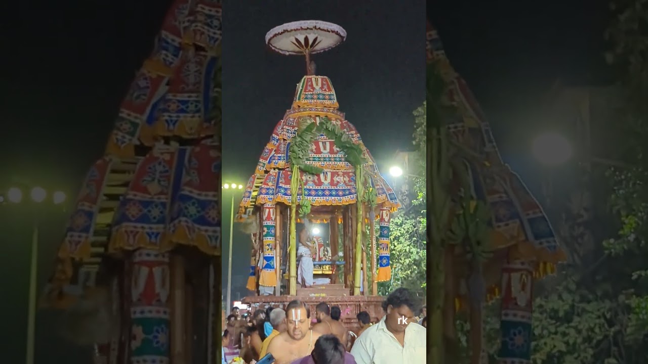 Sri Parthasarathyperumal chinnather started from temple via South mada st today eve #triplicane