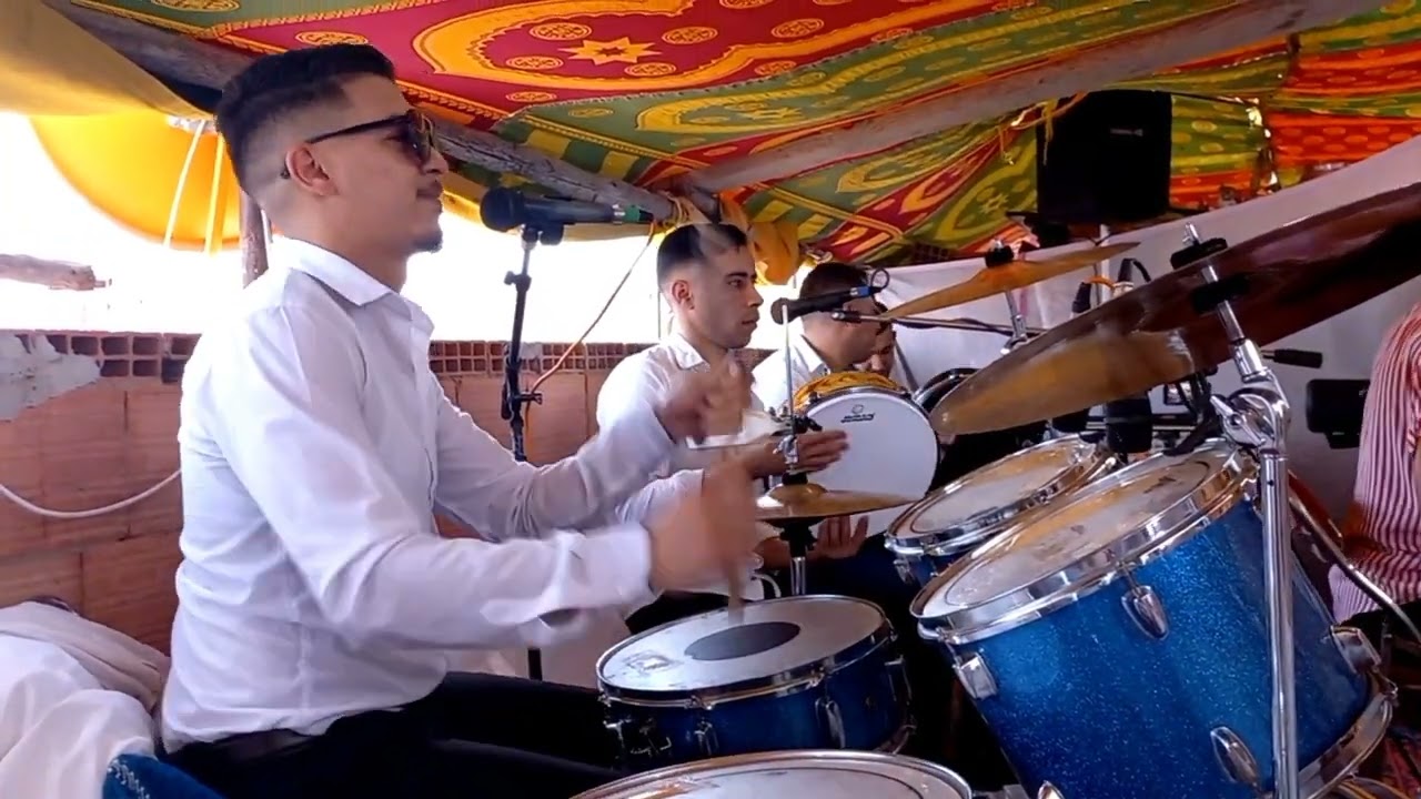 hamza regragui  ( مكين باش تبدل الزين)