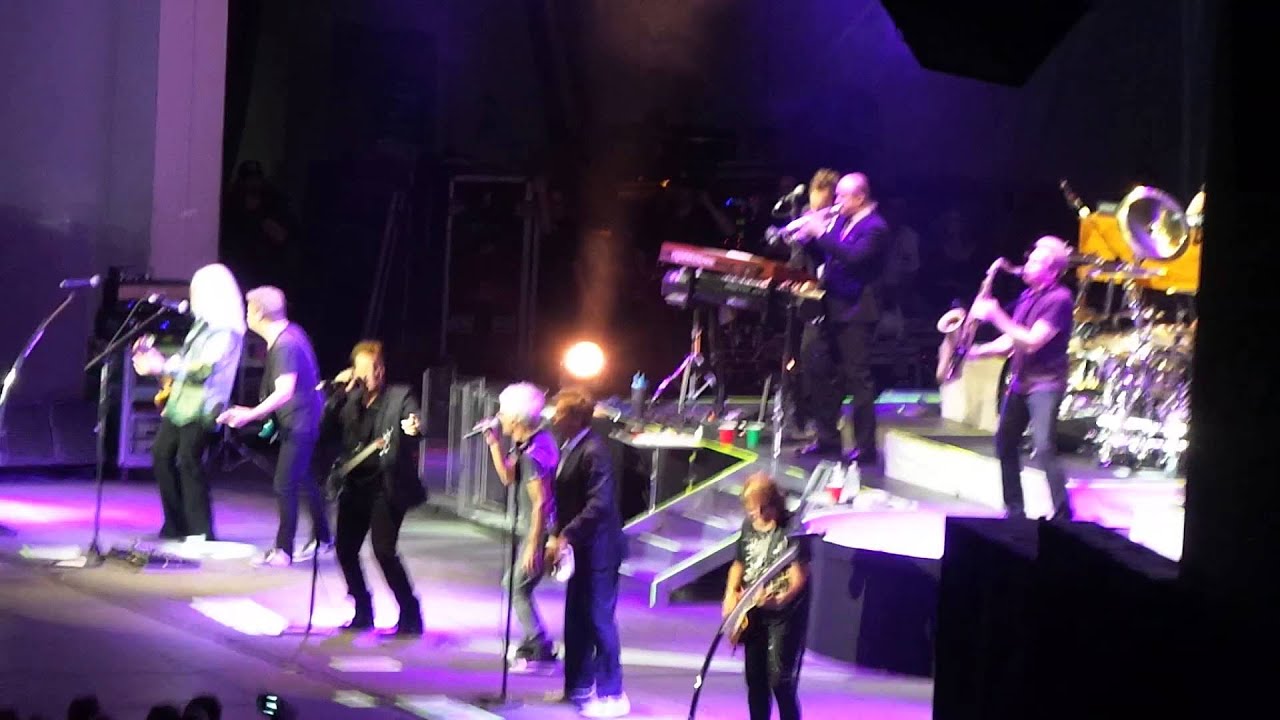 Roll with the Changes LIVE REO Speedwagon 8-16-14 PNC Arts Center, Holmdel NJ - YouTube Cool Hand 62